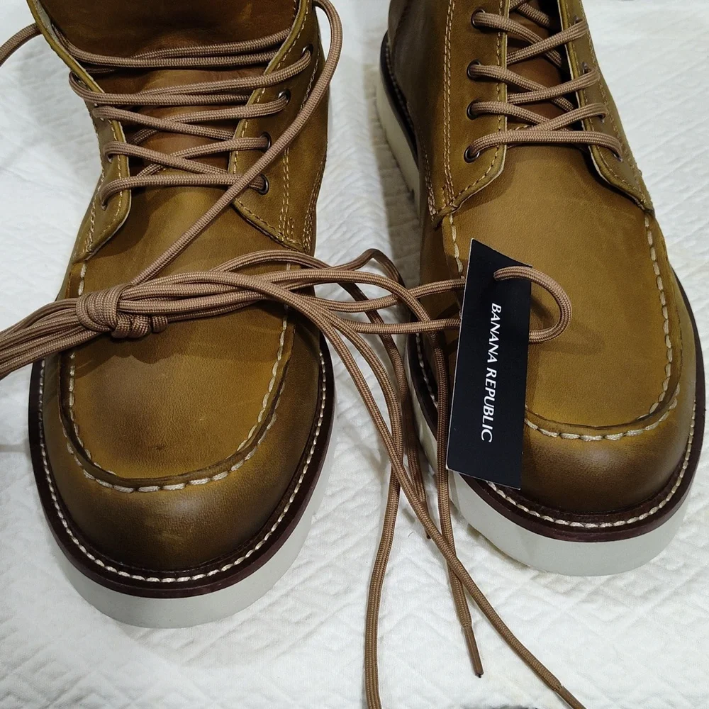 Banana Republic true utilitarian
